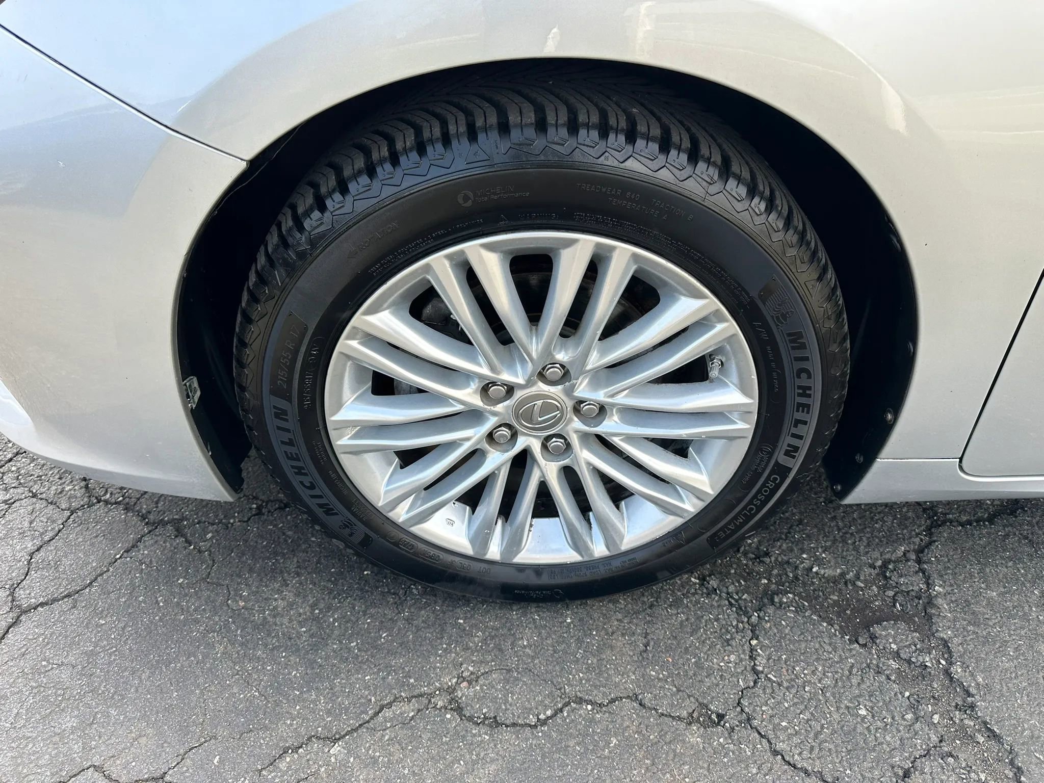 Used 2013 Lexus ES 350 w/ Luxury Pkg image 9
