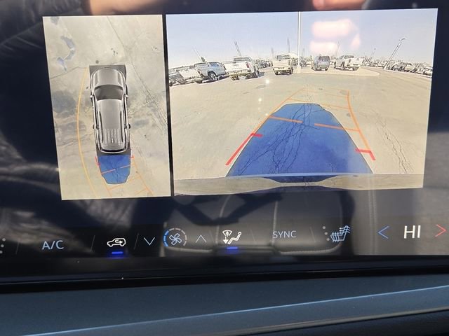 New 2026 Chevrolet Traverse LT w/ Driver Confidence Package FWD image 4