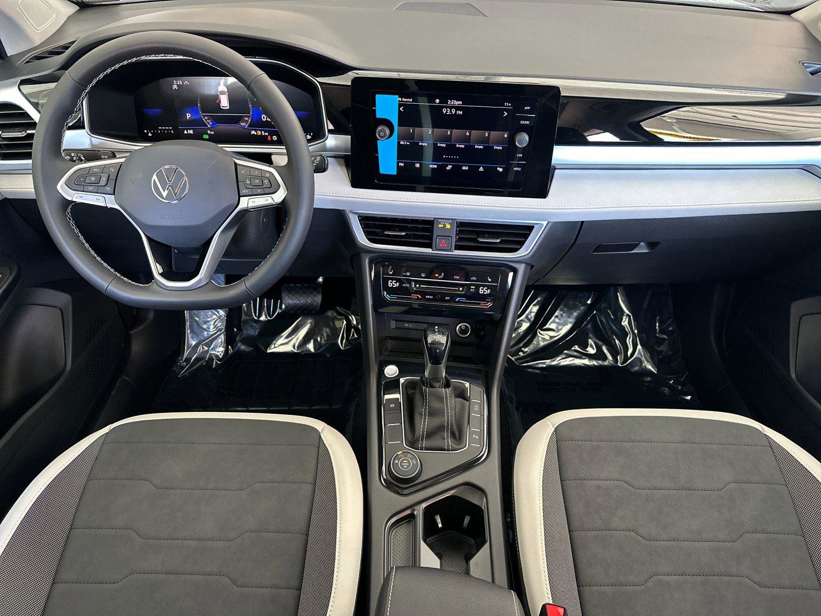 New 2026 Volkswagen Taos SE AWD/4WD image 12