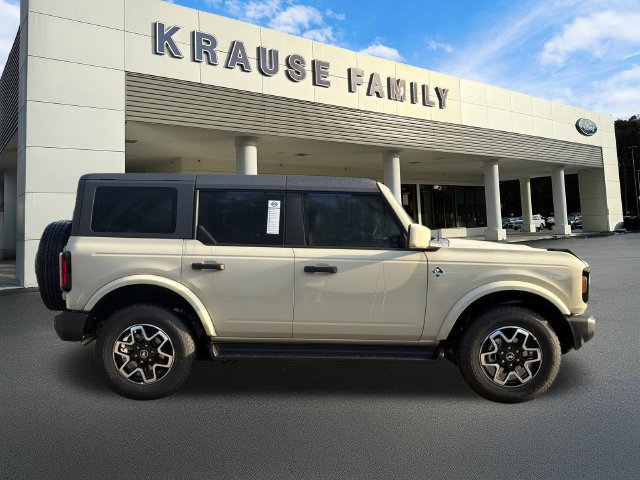 New 2026 Ford Bronco Outer Banks AWD/4WD image 9