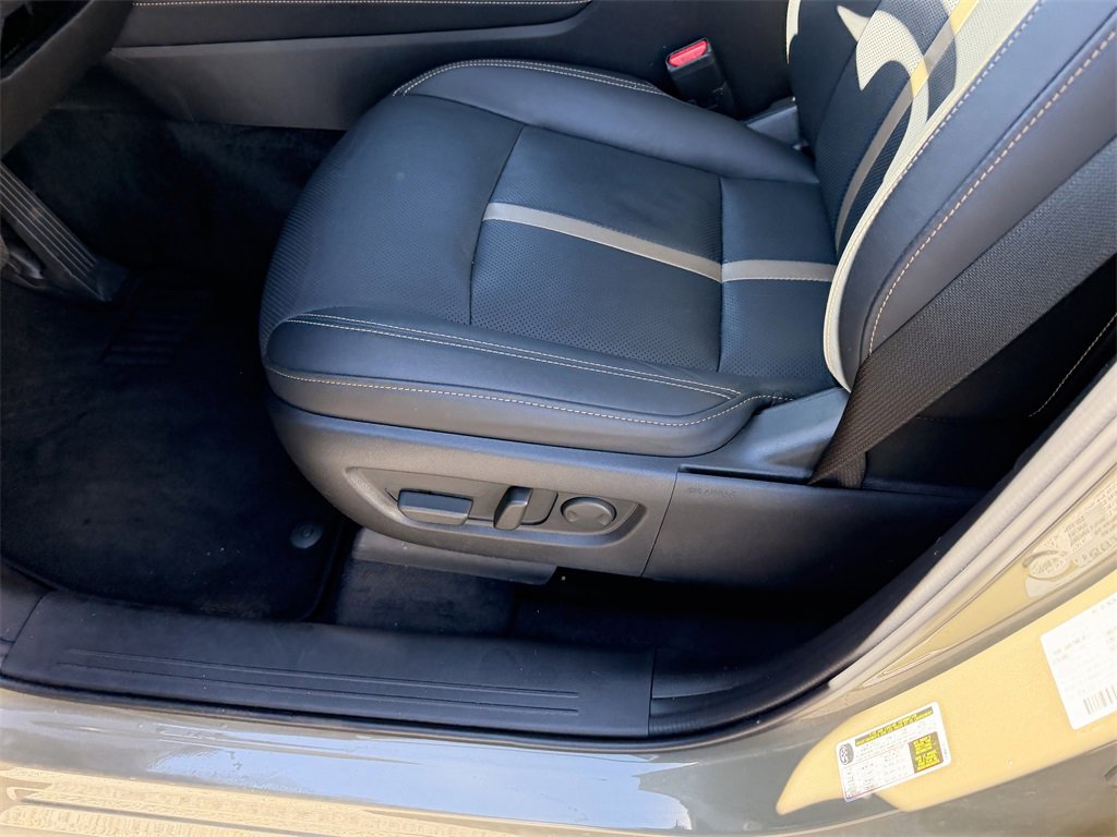 Certified 2025 MAZDA CX-70 3.3 Turbo S w/ Premium Package image 11