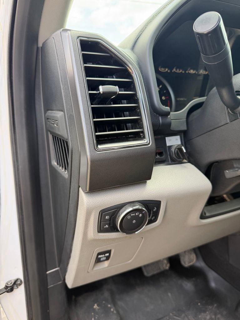 Used 2018 Ford F150 XLT w/ Trailer Tow Package image 14