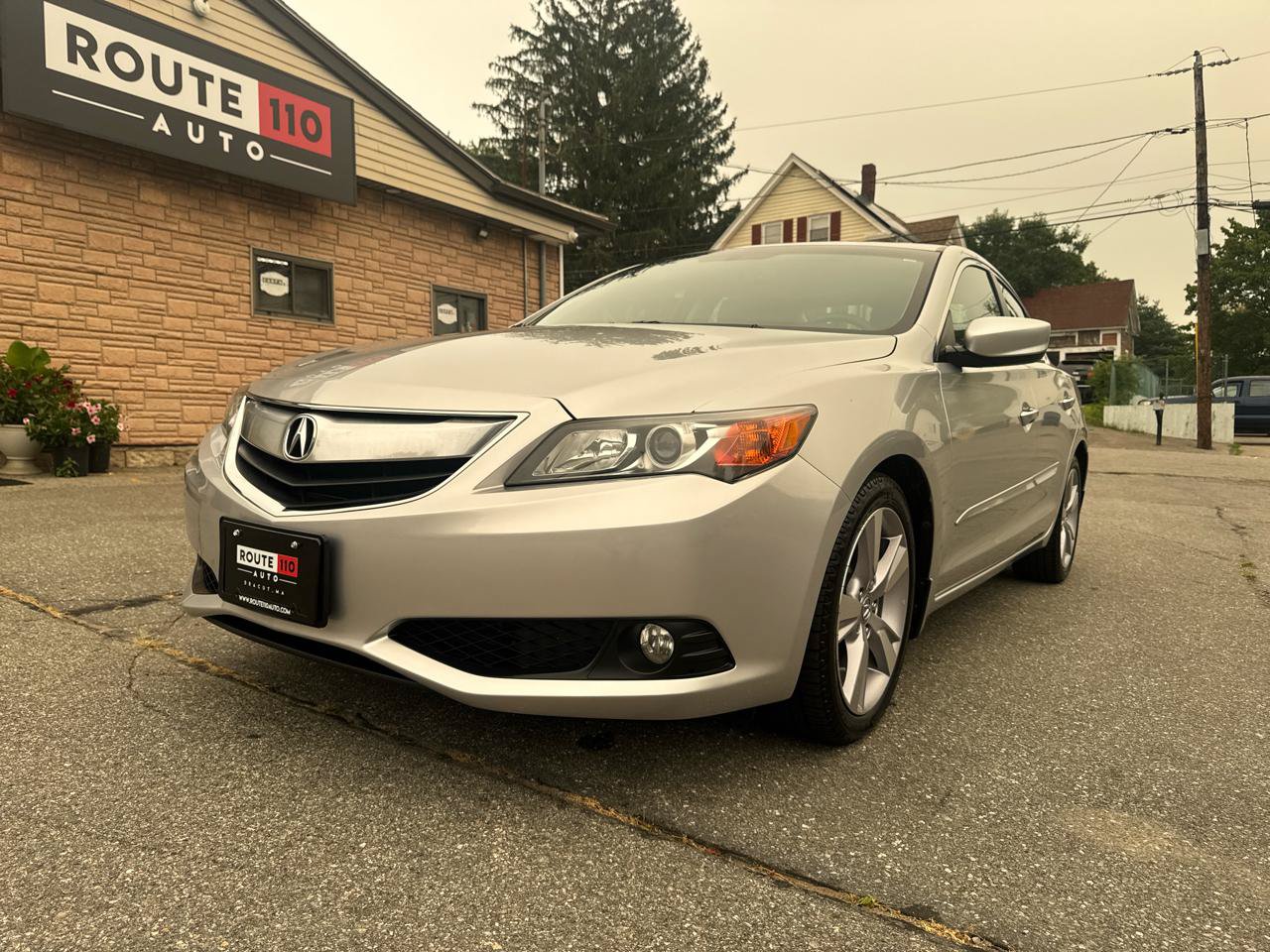 Used 2014 Acura ILX w/ Premium Package FWD image 2