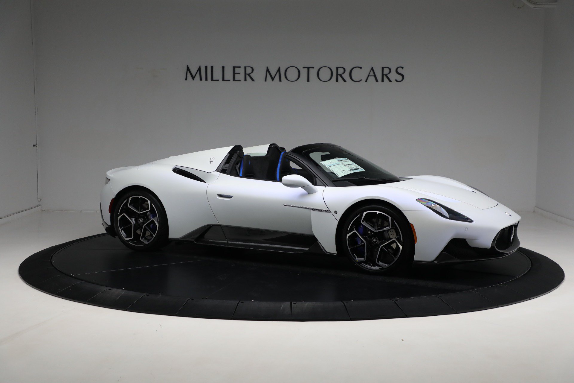 Used 2023 Maserati MC20 Spyder RWD image 15