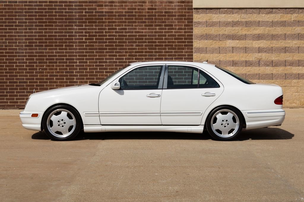 Used 2000 Mercedes-Benz E 55 AMG Sedan image 2