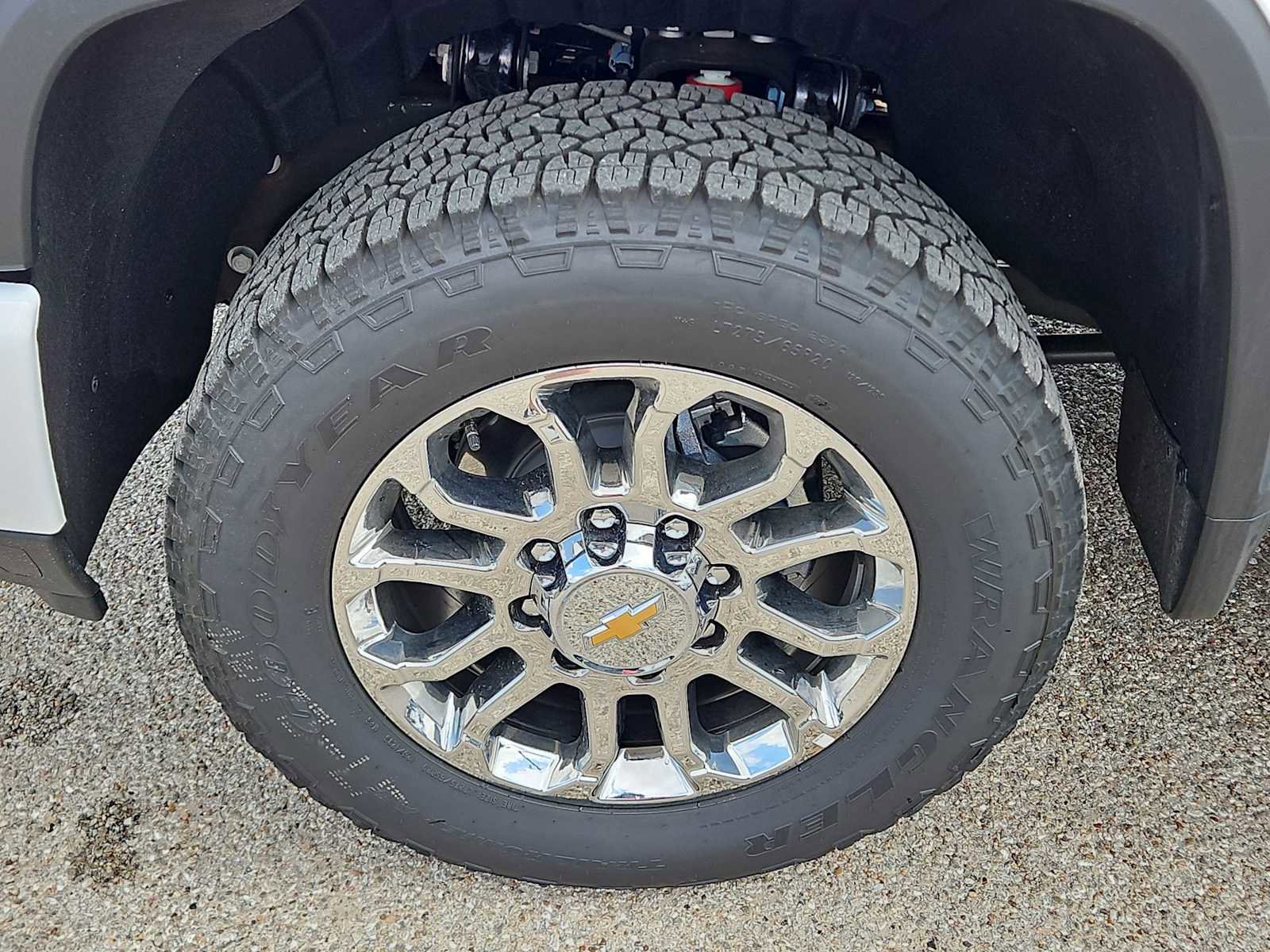 New 2026 Chevrolet Silverado 2500 LT w/ Z71 Chrome Sport Edition AWD/4WD image 12