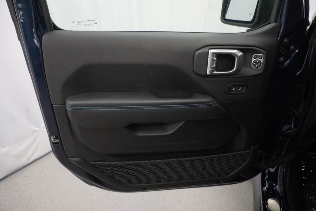 Used 2025 Jeep Wrangler Unlimited Rubicon 4xe AWD/4WD image 42