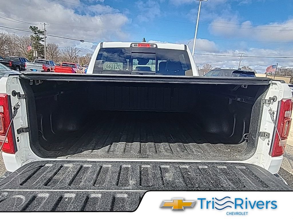 Used 2021 RAM 1500 Laramie w/ Sport Appearance Package AWD/4WD image 13