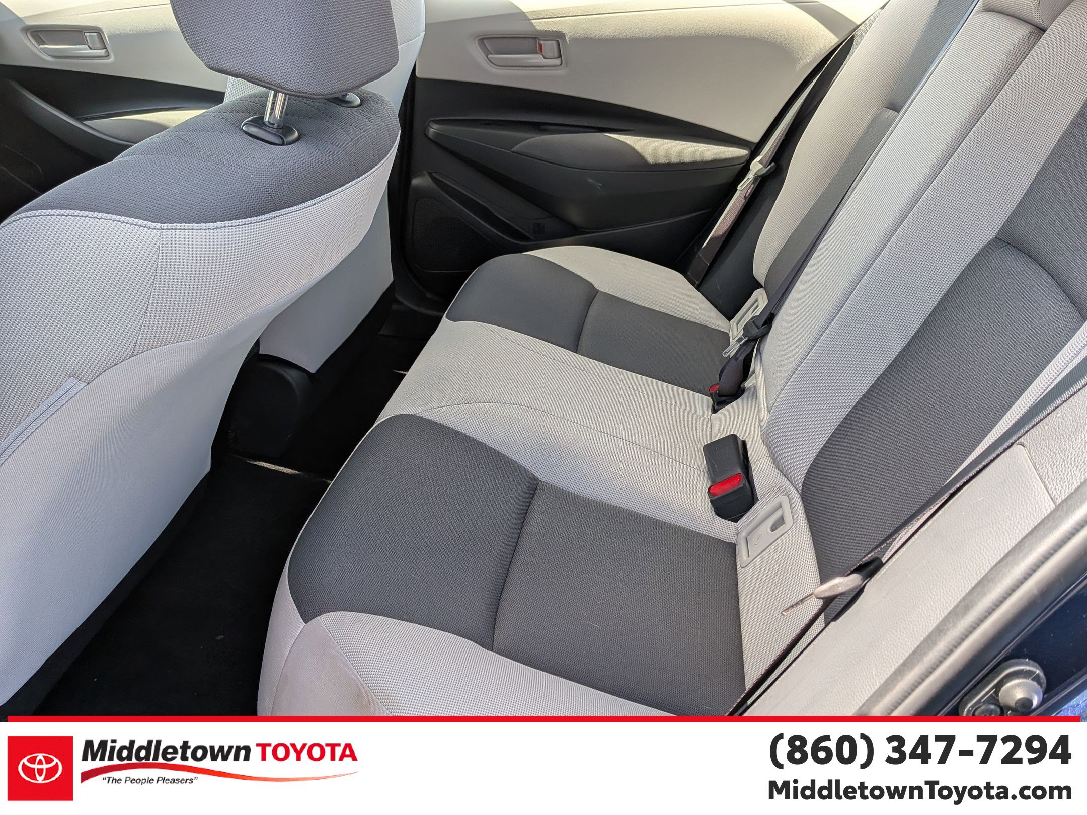 Used 2023 Toyota Corolla LE image 33