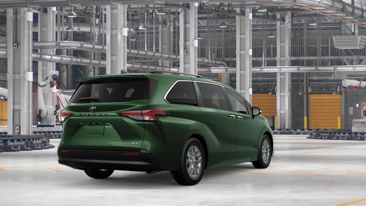 New 2026 Toyota Sienna XLE image 11