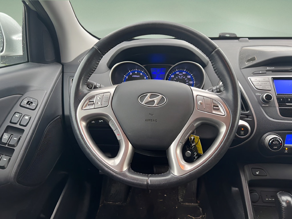 Used 2011 Hyundai Tucson Limited AWD/4WD image 18