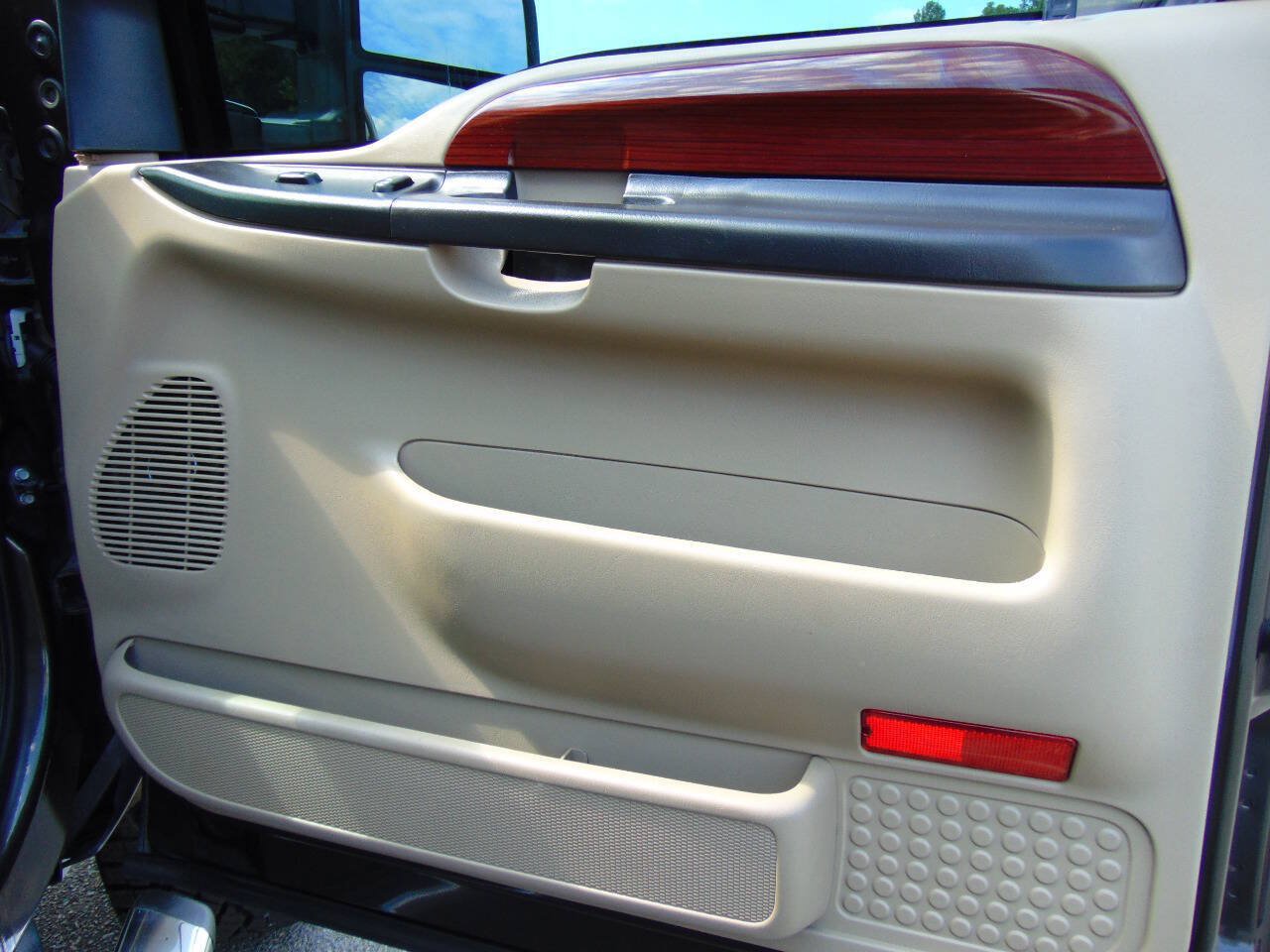 Used 2007 Ford F250 Lariat AWD/4WD image 48
