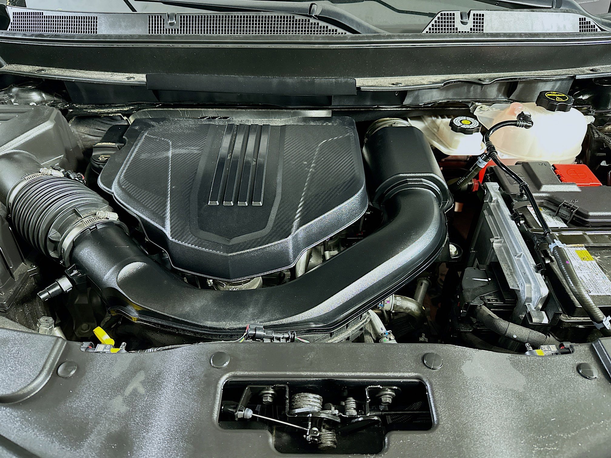 Used 2025 GMC Acadia Elevation image 35