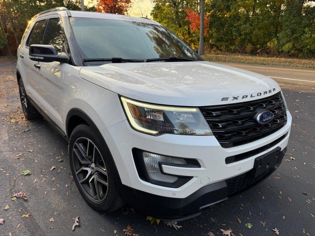 Used 2016 Ford Explorer Sport w/ Equipment Group 401A image 4