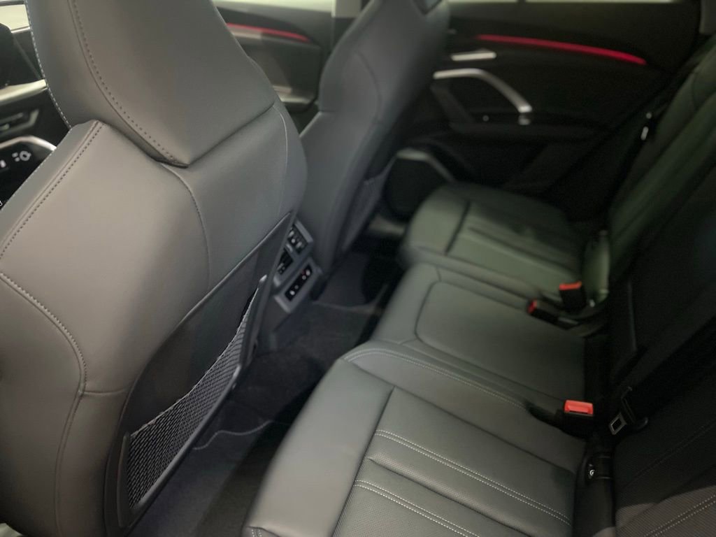 New 2025 Audi Q5 Prestige image 5