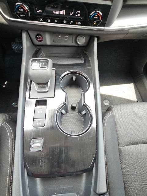 Used 2025 Nissan Rogue SV FWD image 41