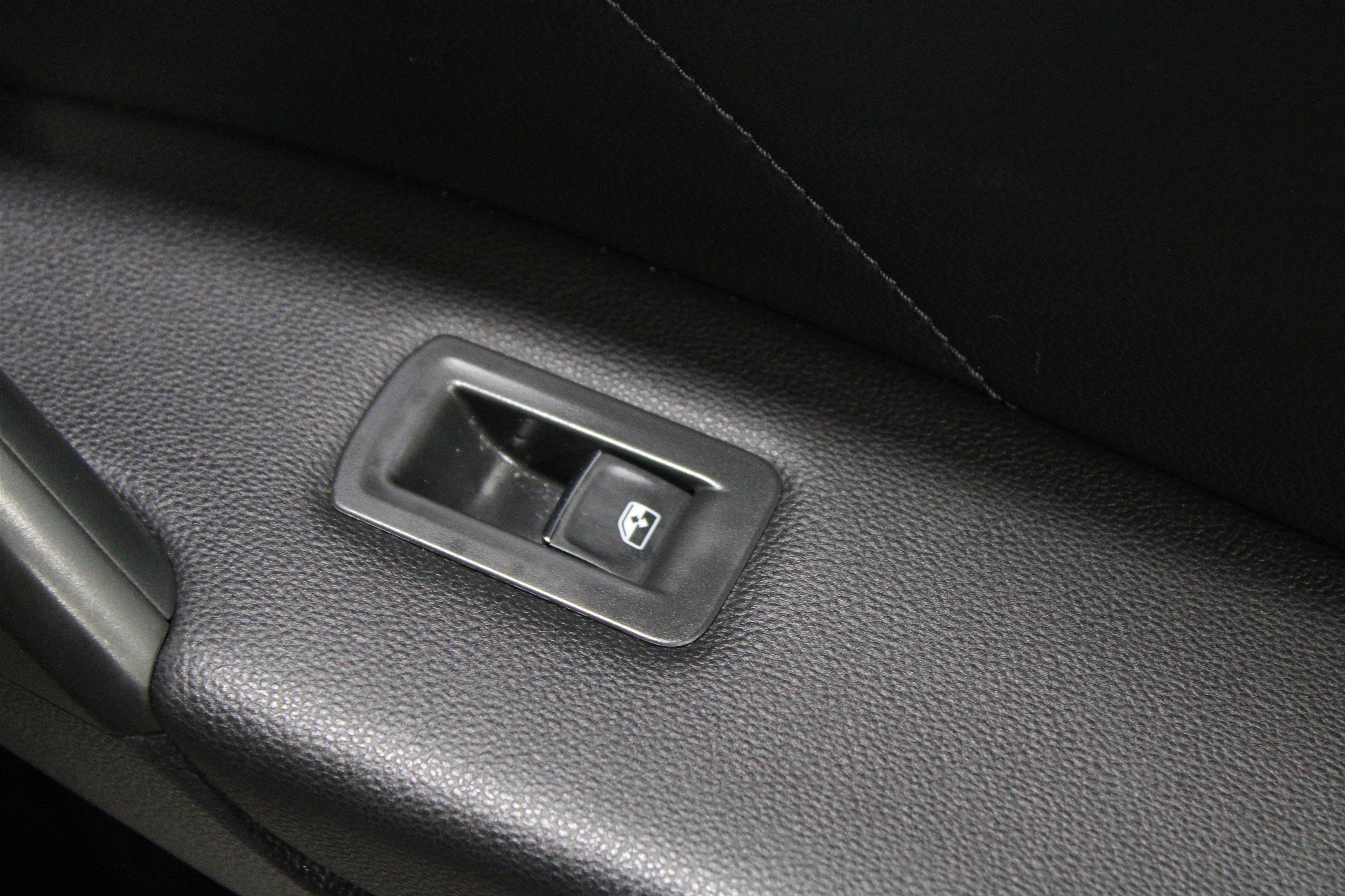 Used 2021 Volkswagen Tiguan SEL Premium R-Line AWD/4WD image 29