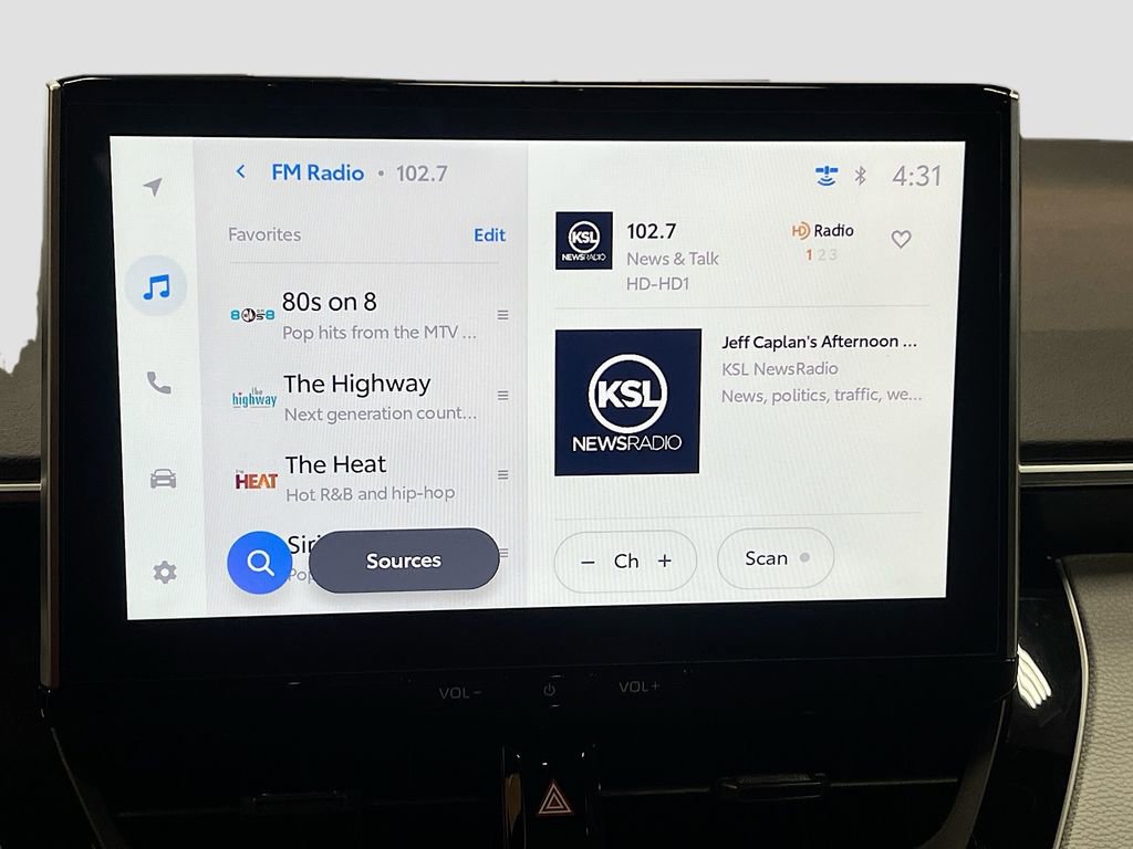 Used 2026 Toyota Corolla SE w/ SE Premium Package image 15