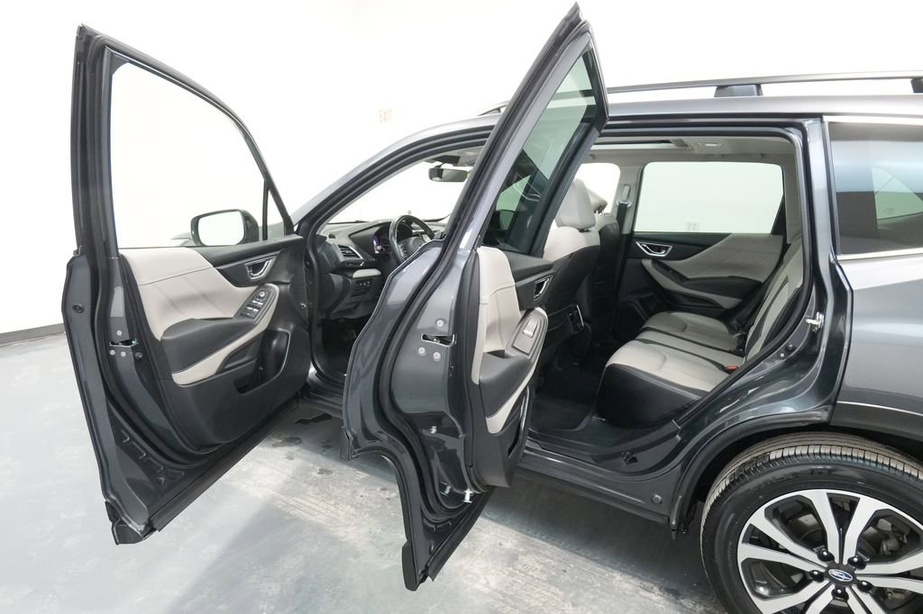 Used 2022 Subaru Forester Limited image 22