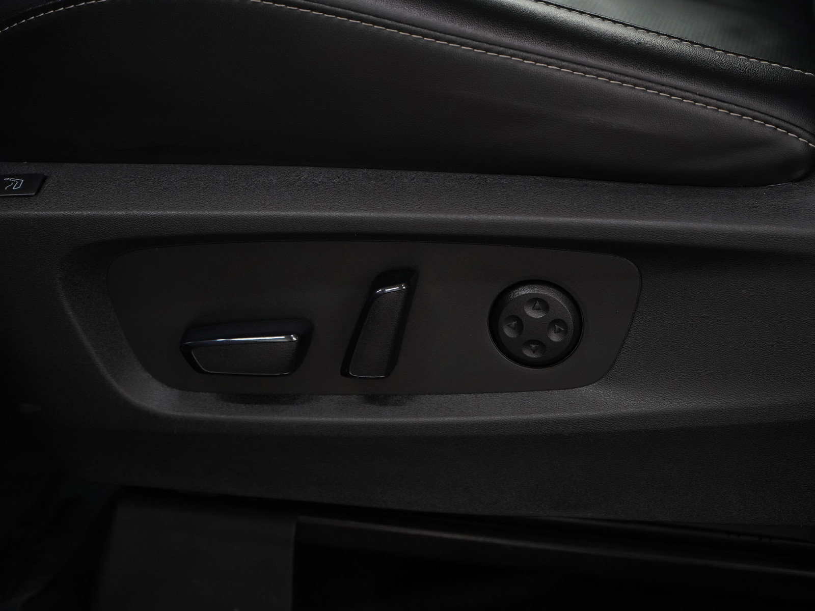 Used 2024 INFINITI QX60 Sensory image 32