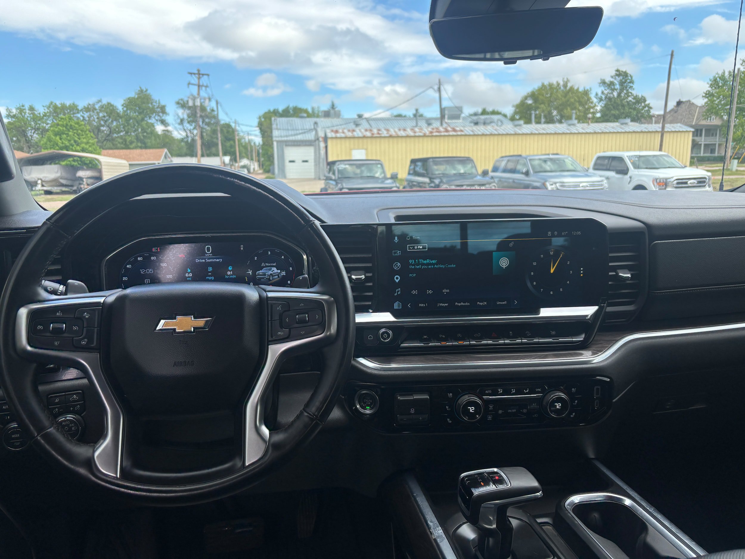 Used 2024 Chevrolet Silverado 1500 LTZ w/ LTZ Premium Package AWD/4WD image 14