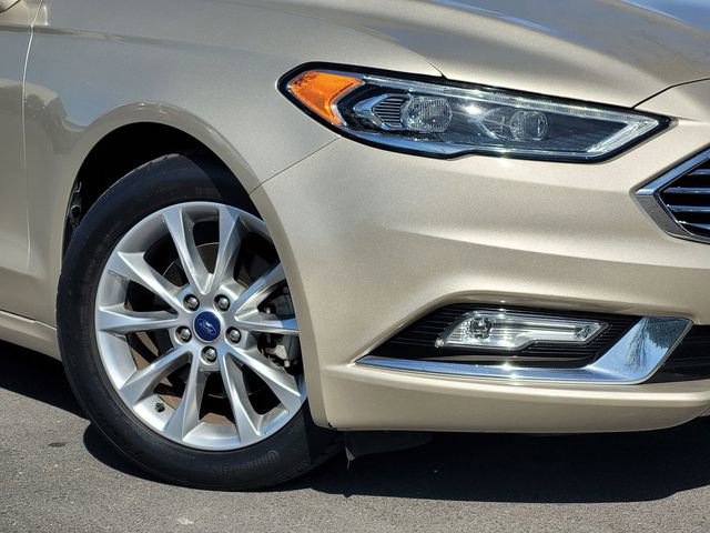 Used 2017 Ford Fusion SE image 9