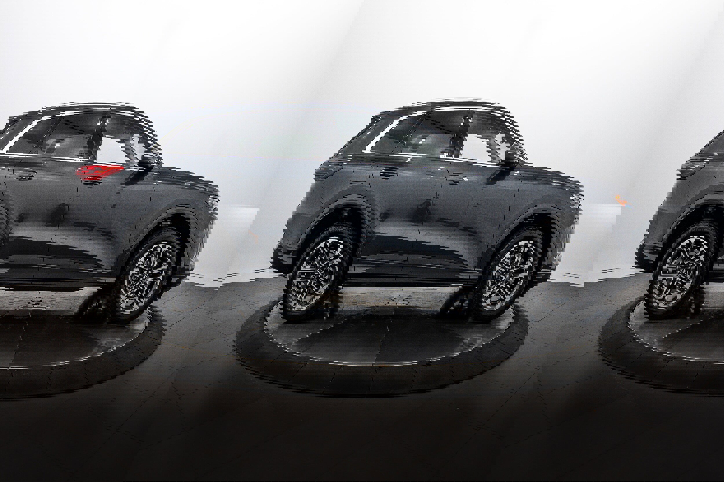 Certified 2025 Audi Q5 Premium w/ Convenience Package image 3