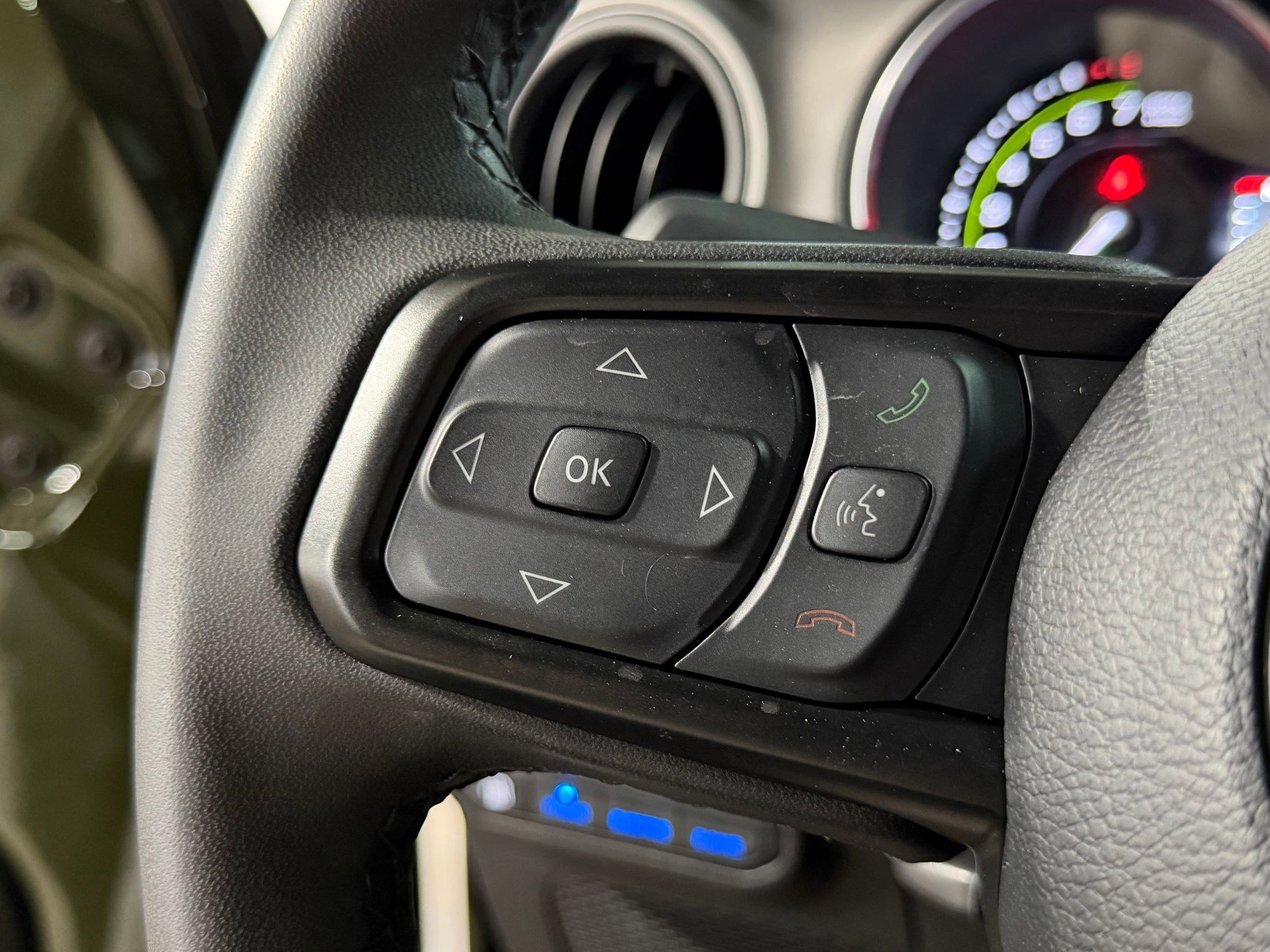 Used 2023 Jeep Wrangler Unlimited image 13