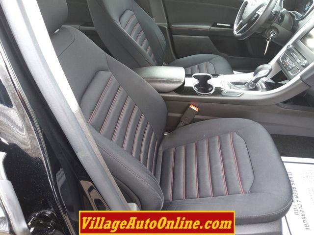 Used 2016 Ford Fusion SE image 35
