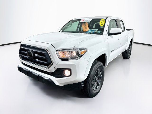 Certified 2023 Toyota Tacoma SR5 AWD/4WD image 3