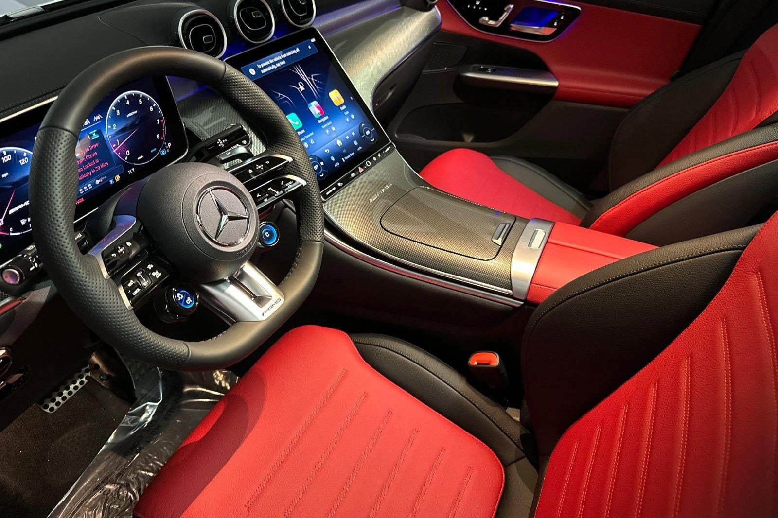 Used 2026 Mercedes-Benz GLC 43 AMG 4MATIC image 4