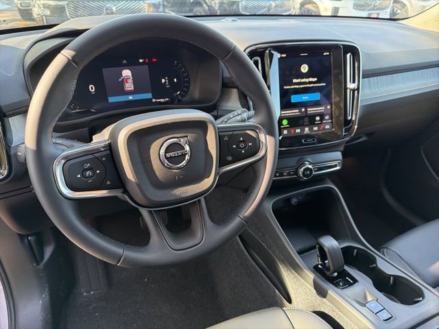 New 2026 Volvo XC40 B5 Core w/ Protection Package Premier image 19