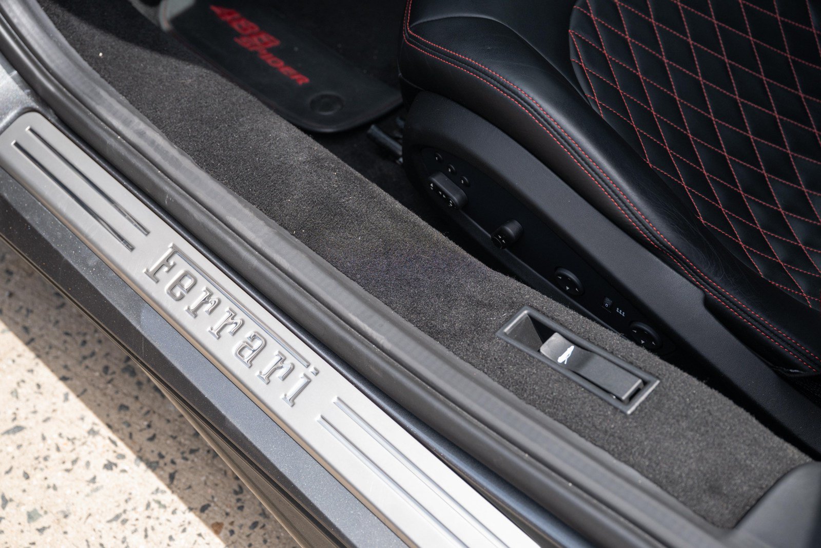 Used 2017 Ferrari 488 Spider RWD image 32