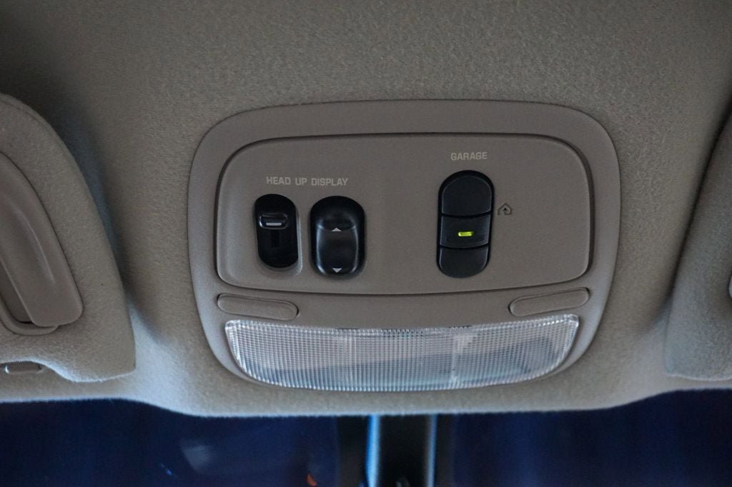 Used 2004 Buick Park Avenue Ultra FWD image 29