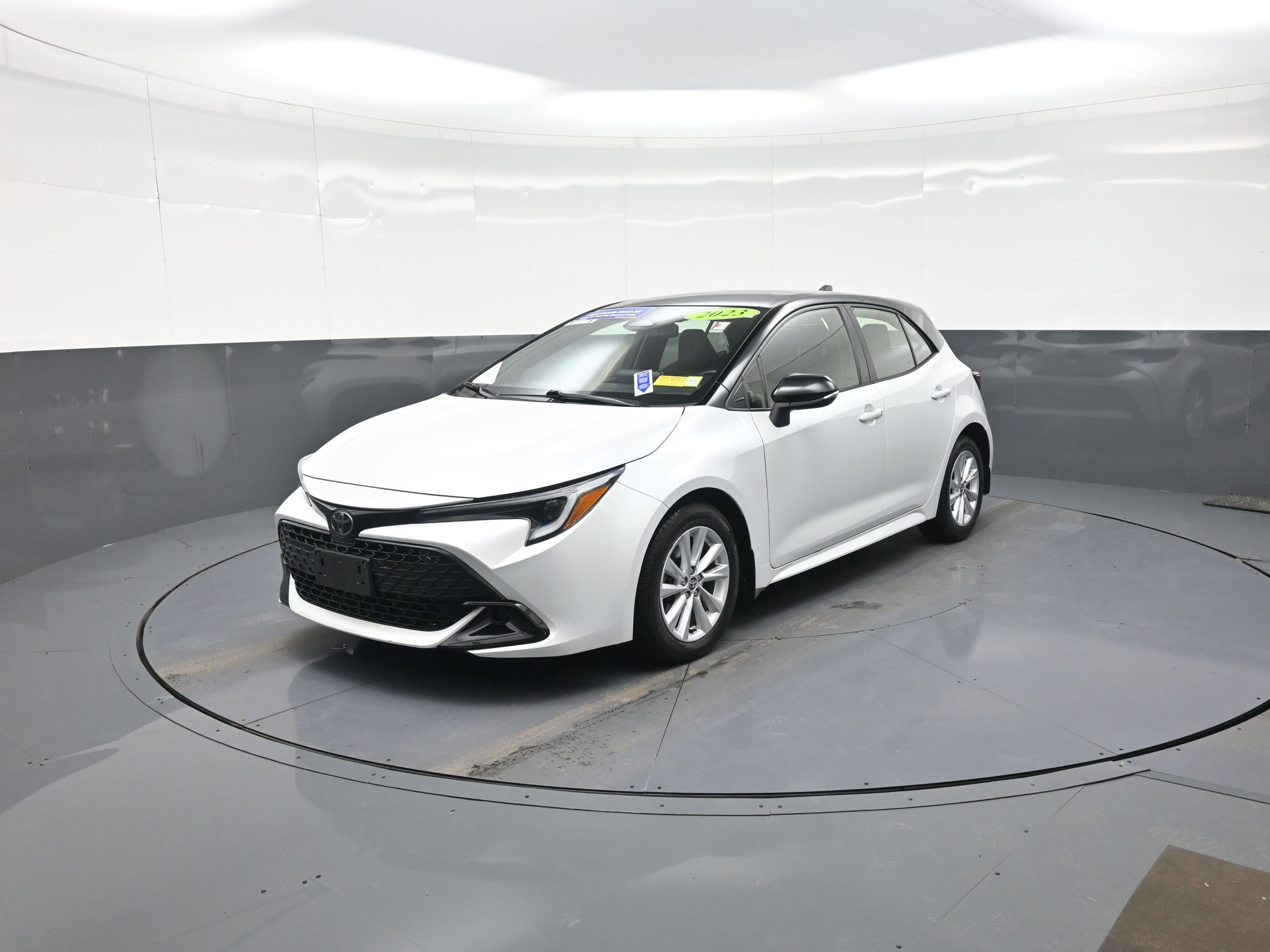 Used 2023 Toyota Corolla SE image 7