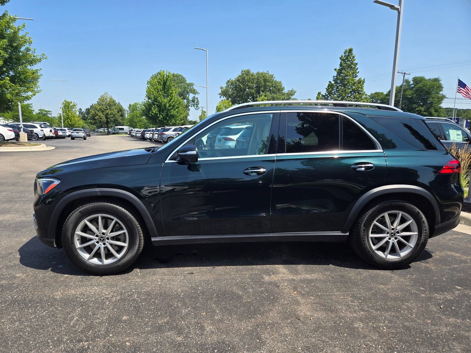 Used 2024 Mercedes-Benz GLE 450 4MATIC image 2