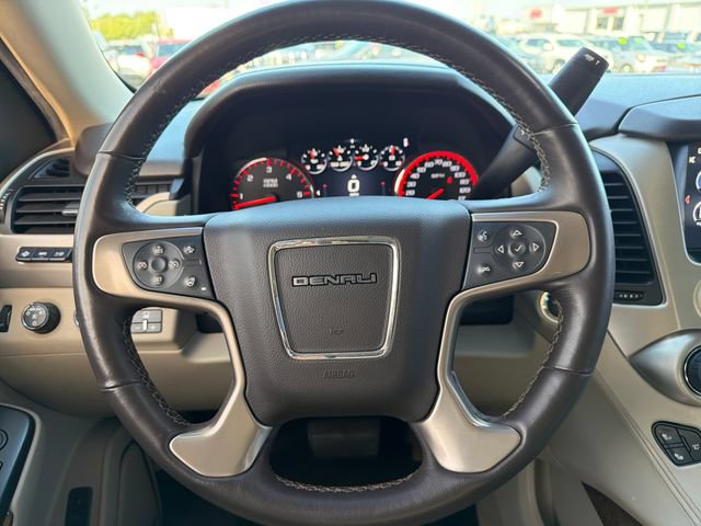 Used 2015 GMC Yukon Denali w/ Premium Package AWD/4WD image 10