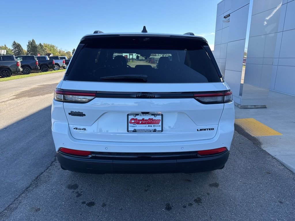New 2025 Jeep Grand Cherokee Limited w/ Luxury Tech Group II image 7