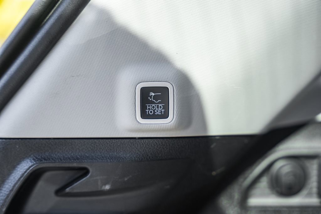 Used 2023 Jeep Grand Cherokee 4WD 4xe image 10