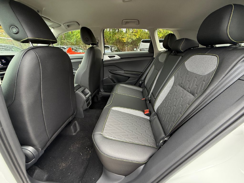New 2027 Volkswagen Taos Sport AWD/4WD image 21