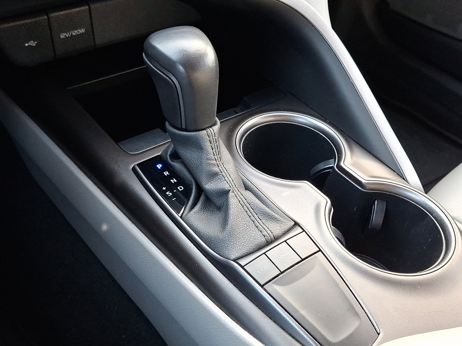 Used 2023 Toyota Camry SE image 15