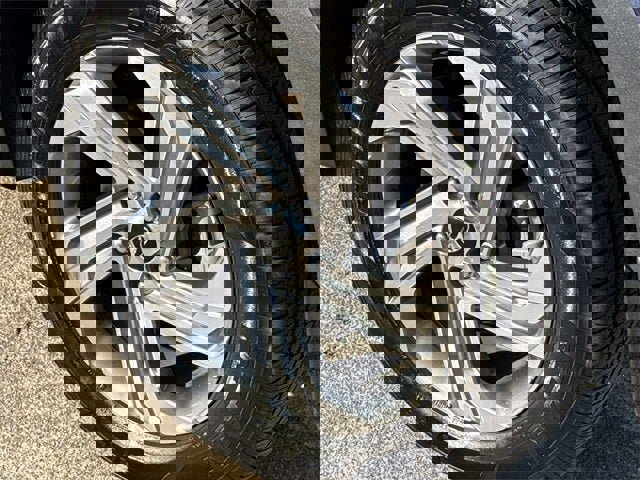 Used 2021 Hyundai Santa Fe SEL image 11