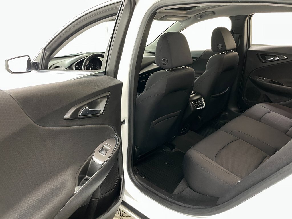 Used 2018 Chevrolet Malibu LT w/ Redline Edition image 39