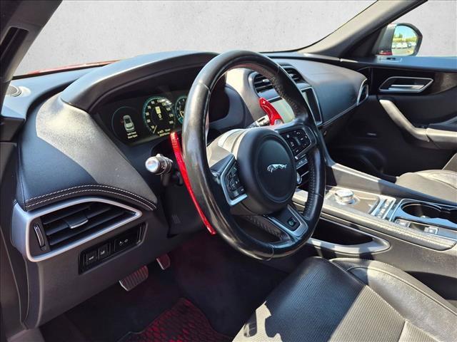 Used 2017 Jaguar F-PACE S AWD/4WD image 10