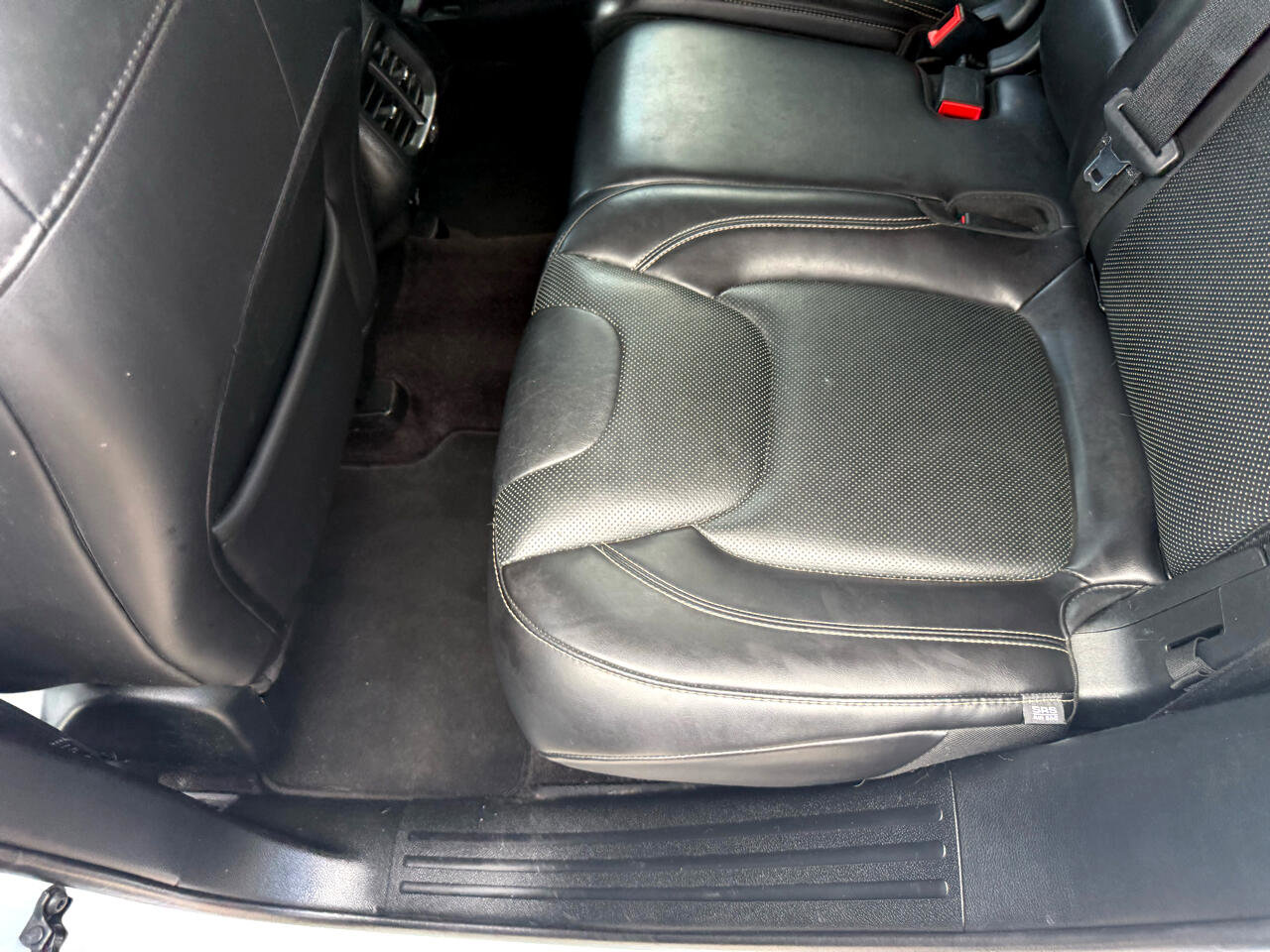 Used 2017 Jeep Cherokee High Altitude w/ Luxury Group image 52