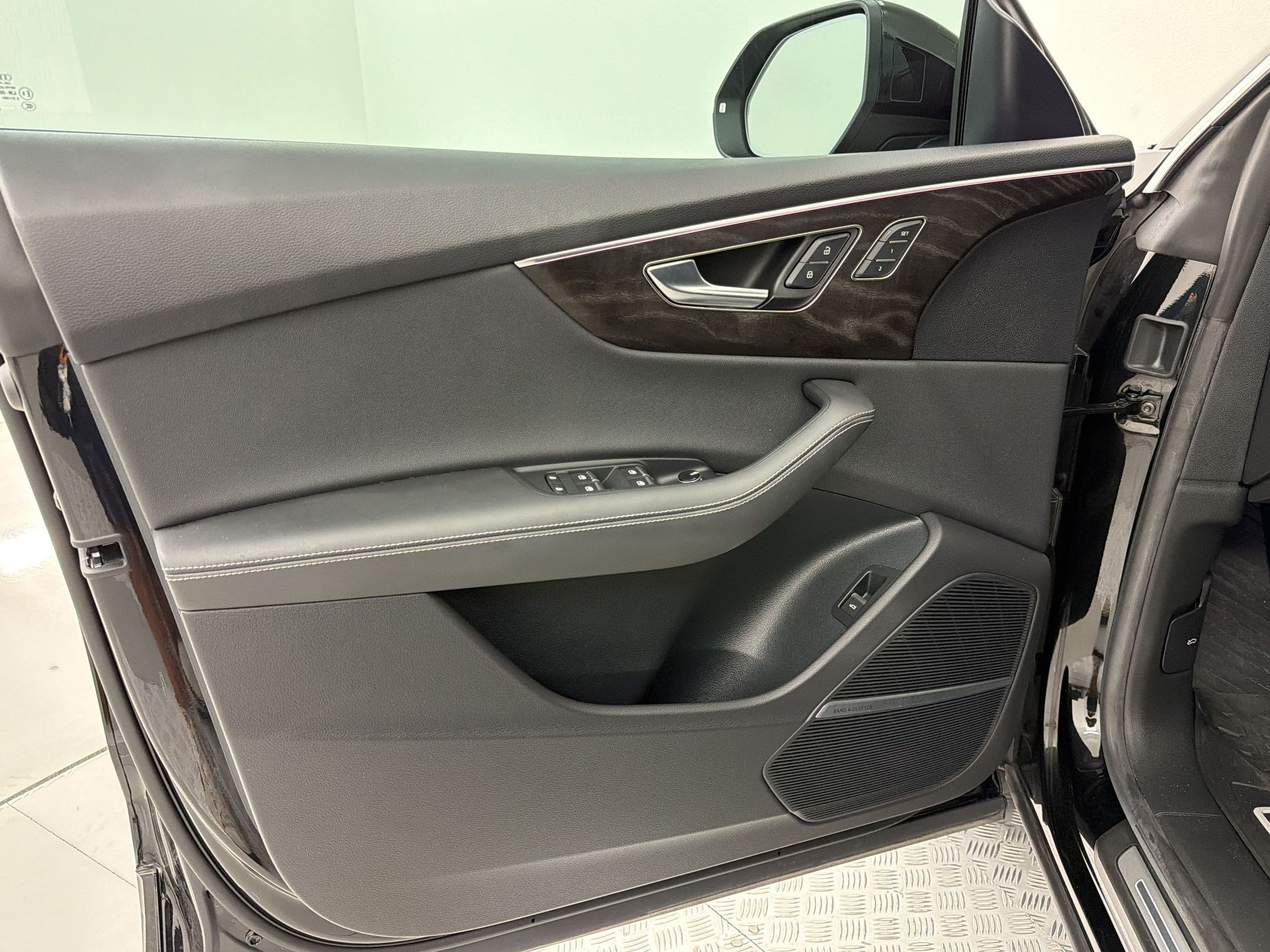 Used 2023 Audi Q8 Premium Plus w/ Premium Plus Package AWD/4WD image 12