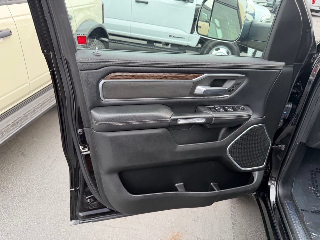 Used 2019 RAM 1500 Laramie w/ Trailer Tow Group AWD/4WD image 10
