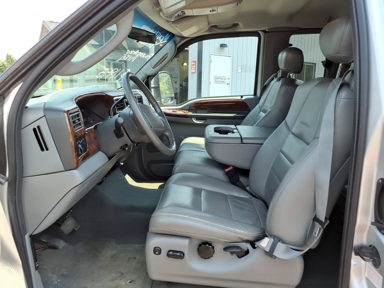Used 2004 Ford F250 Lariat AWD/4WD image 10