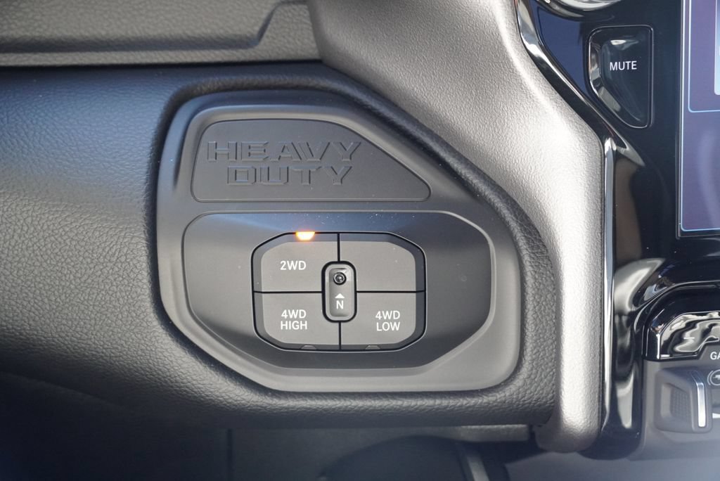 New 2026 RAM 3500 Laramie AWD/4WD image 27