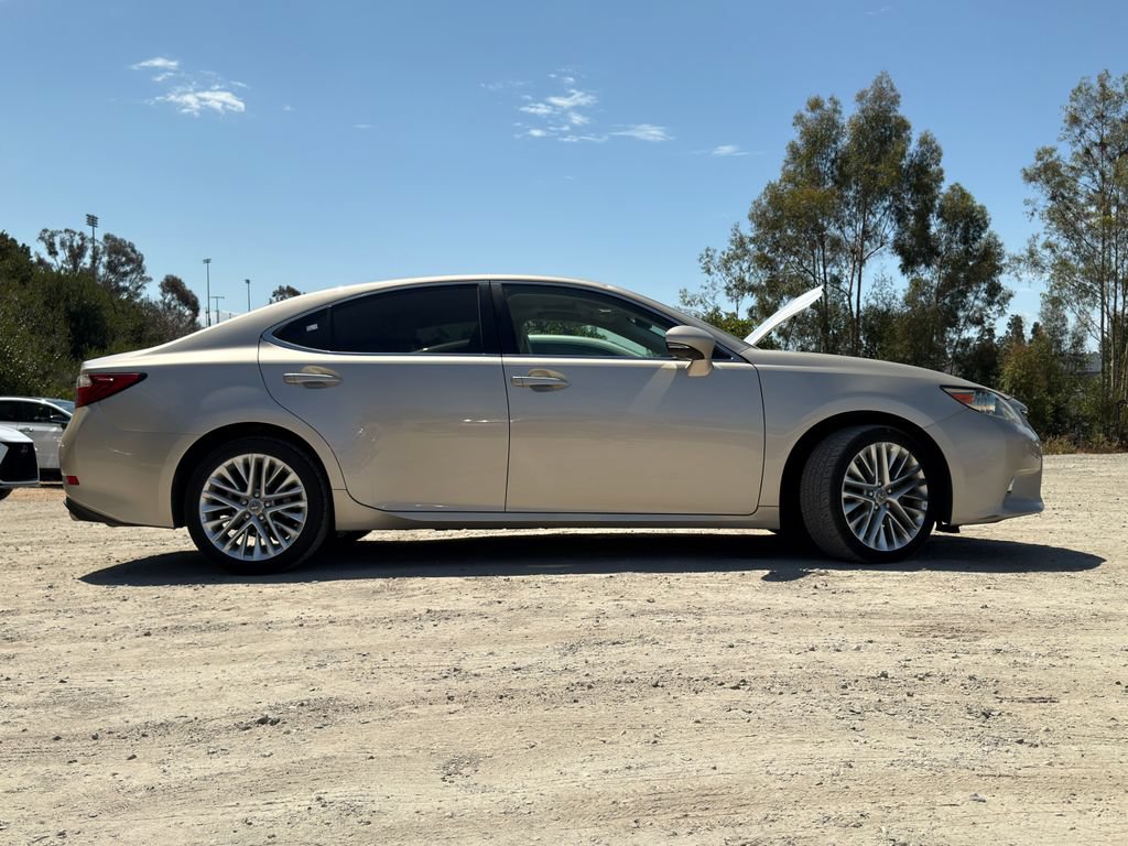 Used 2013 Lexus ES 350 w/ Luxury Pkg FWD image 7
